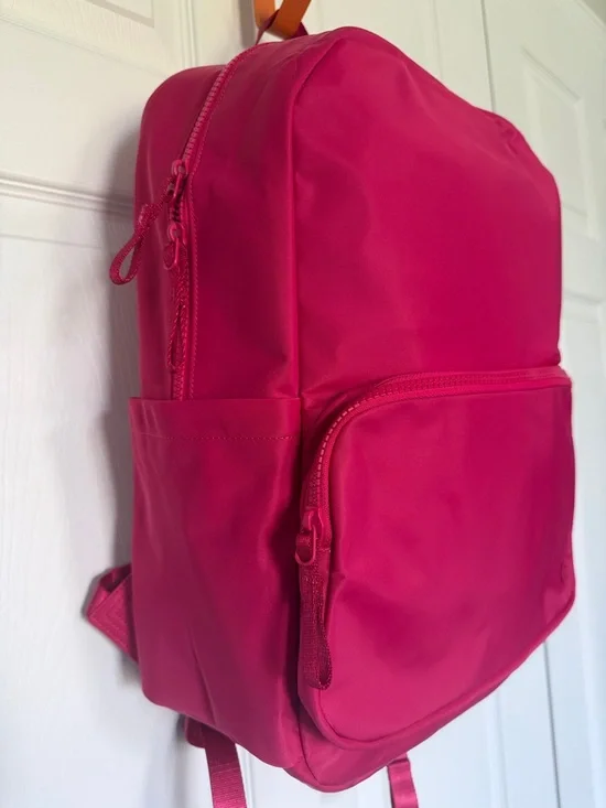 🆕 LULULEMON Everywhere Backpack 22L Calypso Pink/Sheer Oak NWT - Picture 10 of 16